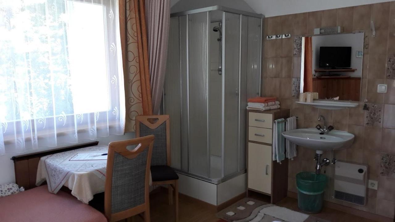Haus Dorfblick Hotel Pragraten Bagian luar foto