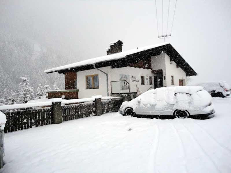Haus Dorfblick Hotel Pragraten Bagian luar foto