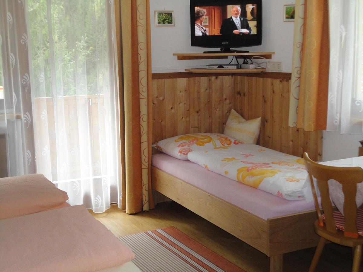 Haus Dorfblick Hotel Pragraten Bagian luar foto